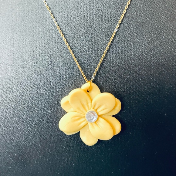 Floral Pendant Necklace & Earrings Set - Yellow - Picture 3 of 3